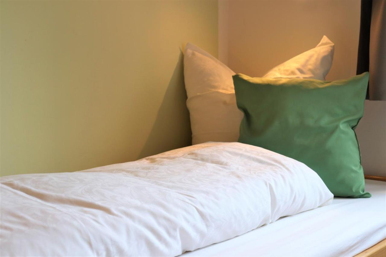 Wohnung #5 Mit Balkon - Zentrale Dennoch Ruhige Lage Mit Terrasse - Stadtbus Vor Der Tuer! Линдау Екстериор снимка